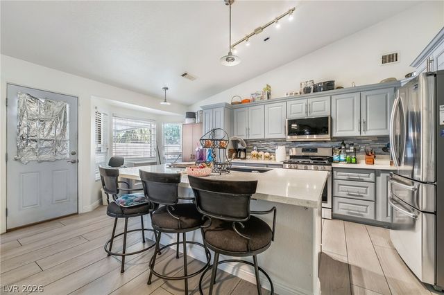 125 Heather Drive, Henderson, NV 89002
