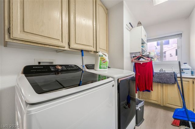 125 Heather Drive, Henderson, NV 89002