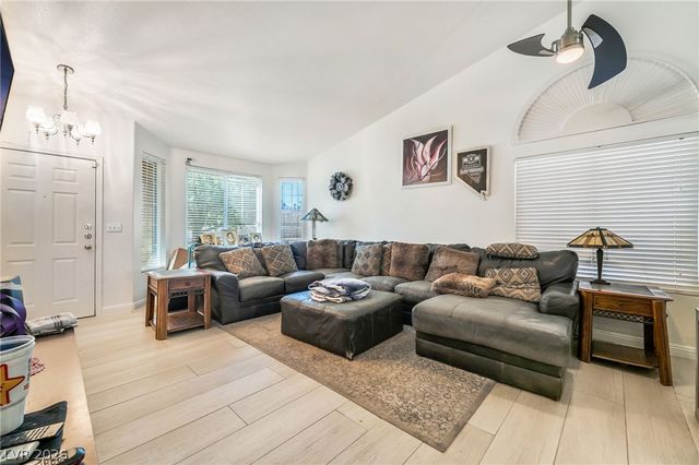 125 Heather Drive, Henderson, NV 89002