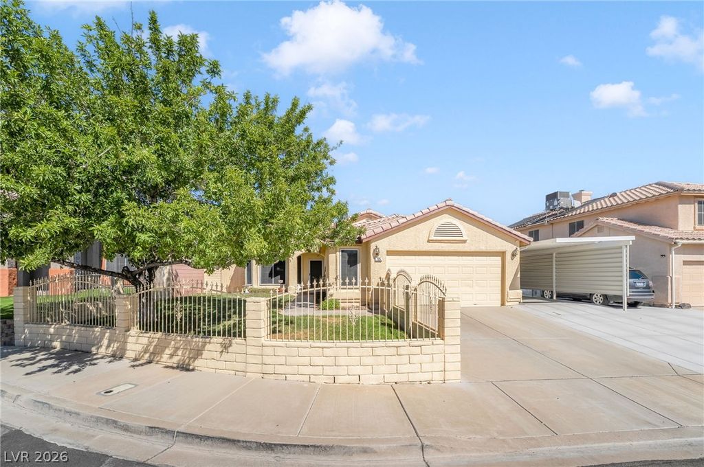 125 Heather Drive, Henderson, NV 89002