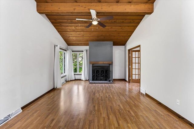 4514 Meadow Wood Circle, Deforest, WI 53532