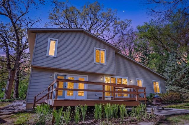 4514 Meadow Wood Circle, Deforest, WI 53532