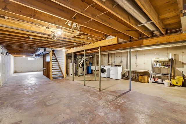 4514 Meadow Wood Circle, Deforest, WI 53532