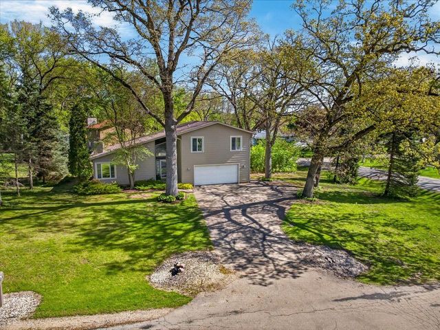 4514 Meadow Wood Circle, Deforest, WI 53532