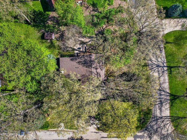 4514 Meadow Wood Circle, Deforest, WI 53532