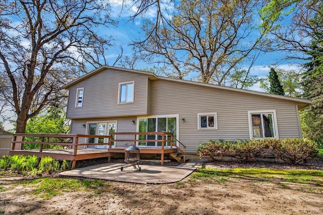 4514 Meadow Wood Circle, Deforest, WI 53532
