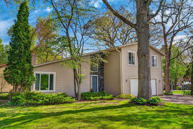 4514 Meadow Wood Circle, Deforest, WI 53532