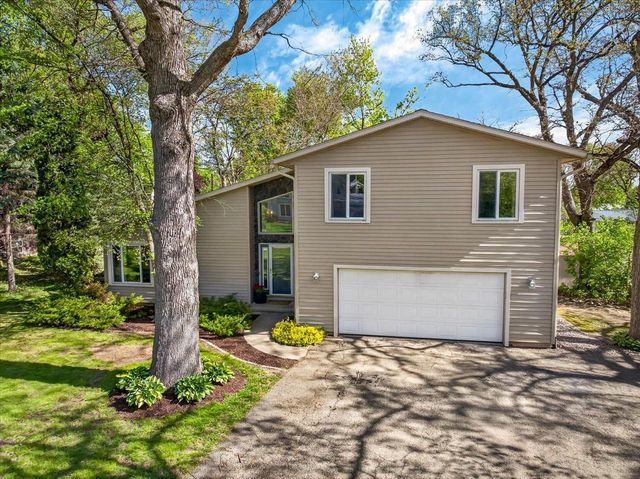 4514 Meadow Wood Circle, Deforest, WI 53532