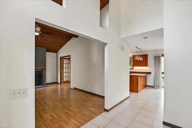 4514 Meadow Wood Circle, Deforest, WI 53532