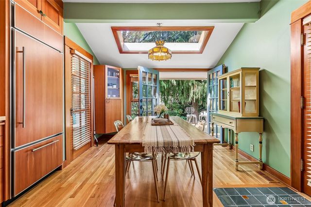 1514 NE 70th Street, Seattle, WA 98115