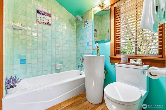 1514 NE 70th Street, Seattle, WA 98115
