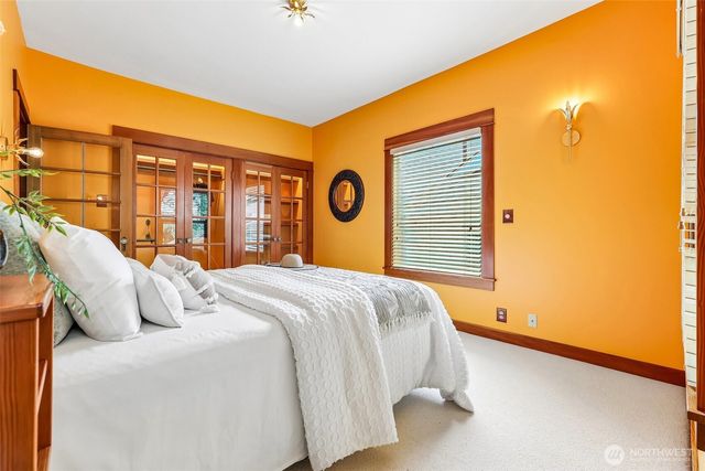 1514 NE 70th Street, Seattle, WA 98115