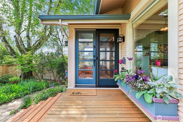 1514 NE 70th Street, Seattle, WA 98115