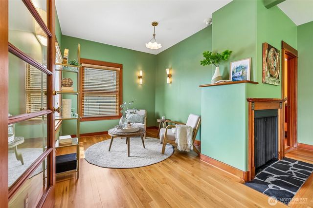 1514 NE 70th Street, Seattle, WA 98115