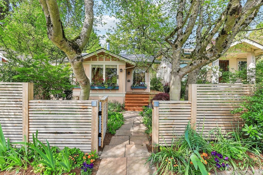 1514 NE 70th Street, Seattle, WA 98115