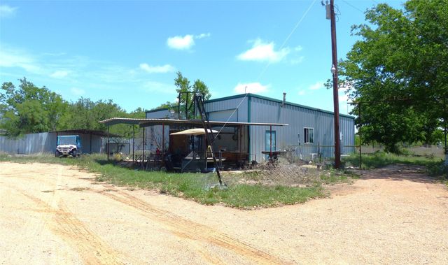 2402 Walnut, Brady, TX 76825