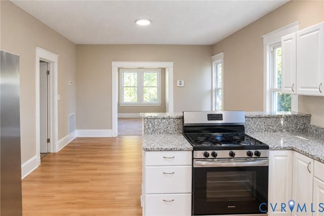 110 N 15th Ave, Hopewell, VA 23860