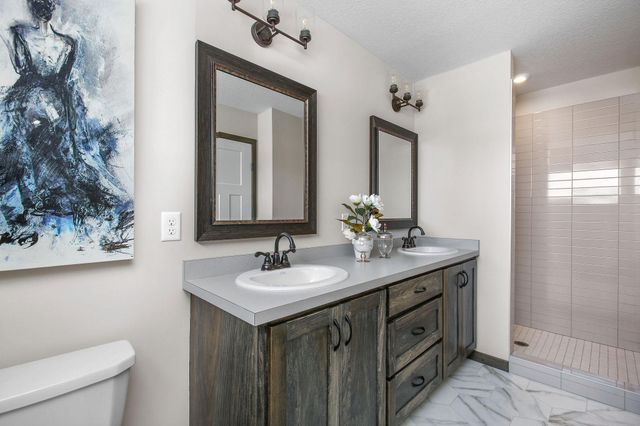 1984 Norma Way, Lino Lakes, MN 55038