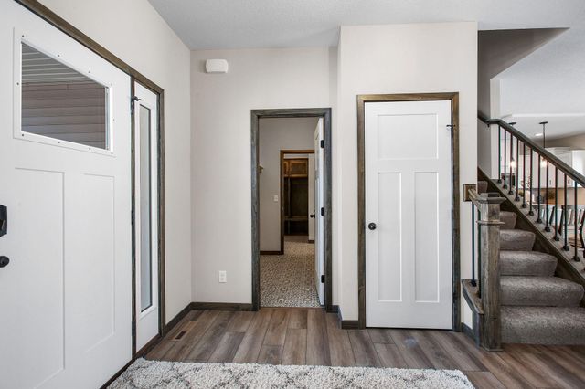 1984 Norma Way, Lino Lakes, MN 55038