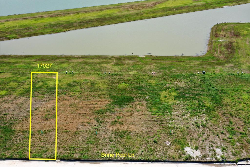17027 Brine Pool Lane, Crosby, TX 77532