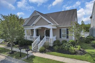 4498 Snowy Meadow Drive, Grove City, OH 43123