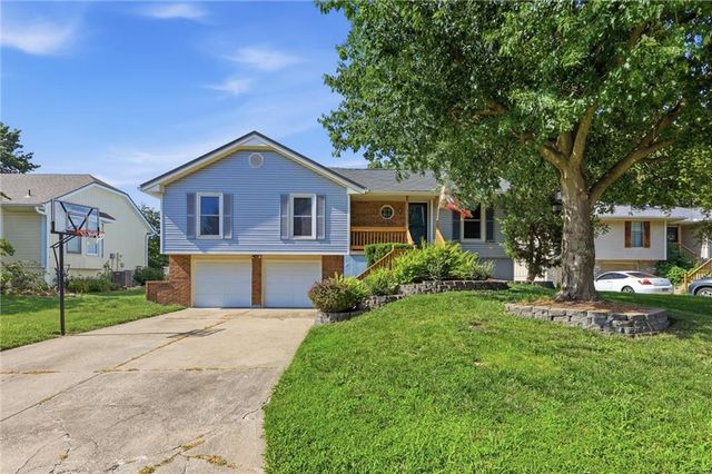 1113 SW Breckenridge Court, Blue Springs, MO 64015