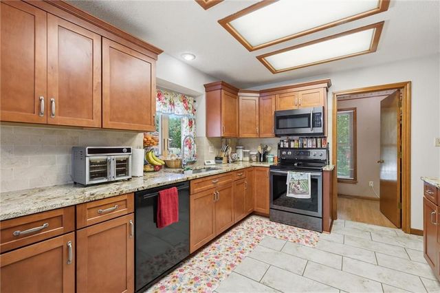 1113 SW Breckenridge Court, Blue Springs, MO 64015