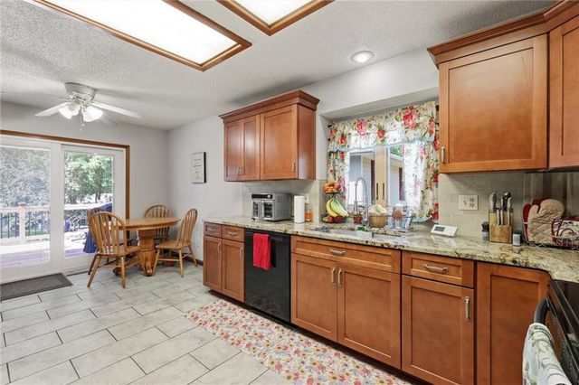 1113 SW Breckenridge Court, Blue Springs, MO 64015