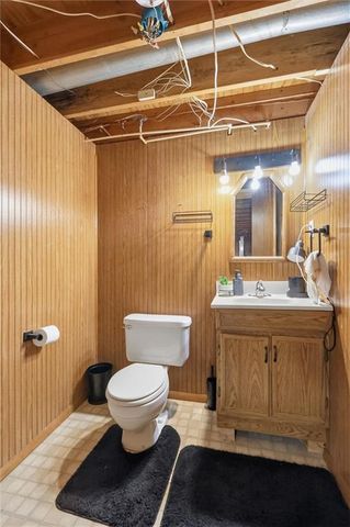 1113 SW Breckenridge Court, Blue Springs, MO 64015