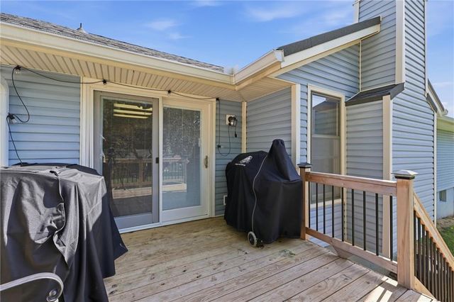 1113 SW Breckenridge Court, Blue Springs, MO 64015
