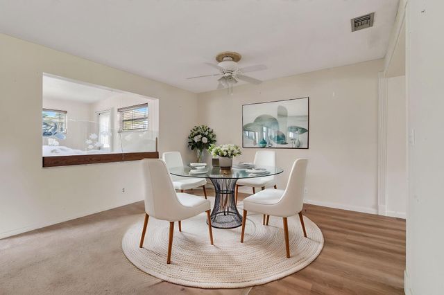 11 Windsor Road E, Jupiter, FL 33469