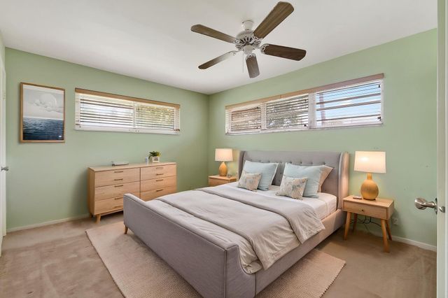 11 Windsor Road E, Jupiter, FL 33469