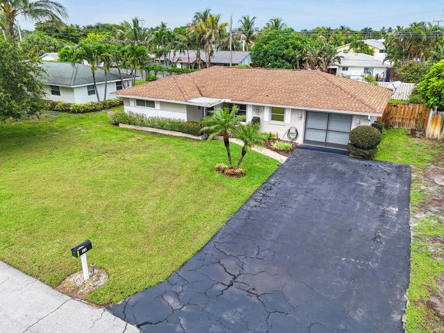 11 Windsor Road E, Jupiter, FL 33469