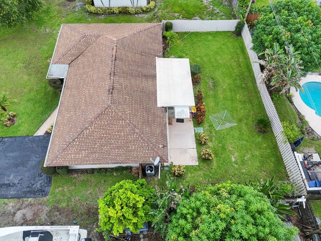 11 Windsor Road E, Jupiter, FL 33469