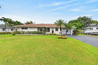 11 Windsor Road E, Jupiter, FL 33469
