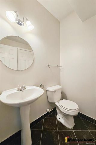 11764 Farmington Road 43, Livonia, MI 48150