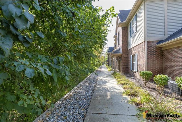 11764 Farmington Road 43, Livonia, MI 48150
