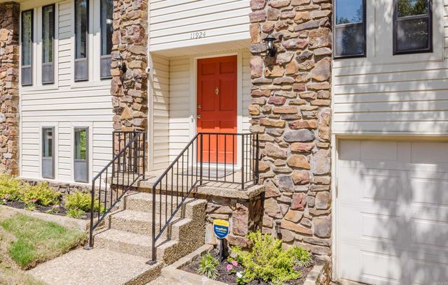 11924 Pleasant Forest Dr, Little Rock, AR 72212