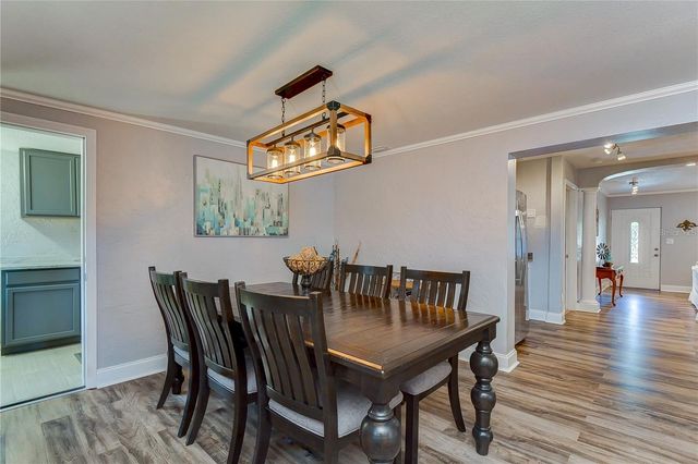 5600 30TH AVENUE N, St Petersburg, FL 33710