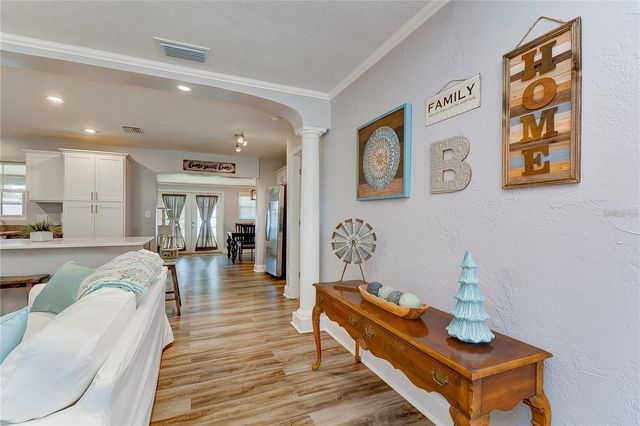 5600 30TH AVENUE N, St Petersburg, FL 33710