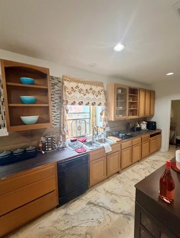 12815 Bonnie Lane, Stafford, TX 77477