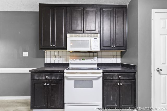 4122 Edward E Maynor Drive, Hope Mills, NC 28348