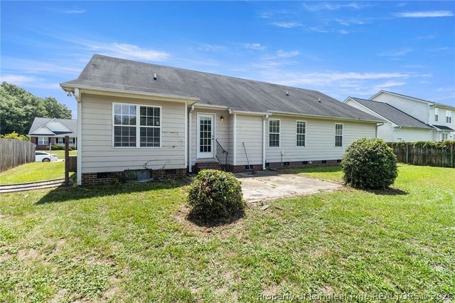 4122 Edward E Maynor Drive, Hope Mills, NC 28348