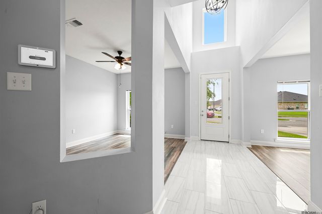 1459 Pecan Grove Ave, Zachary, LA 70791