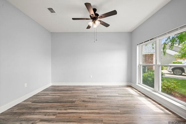 1459 Pecan Grove Ave, Zachary, LA 70791