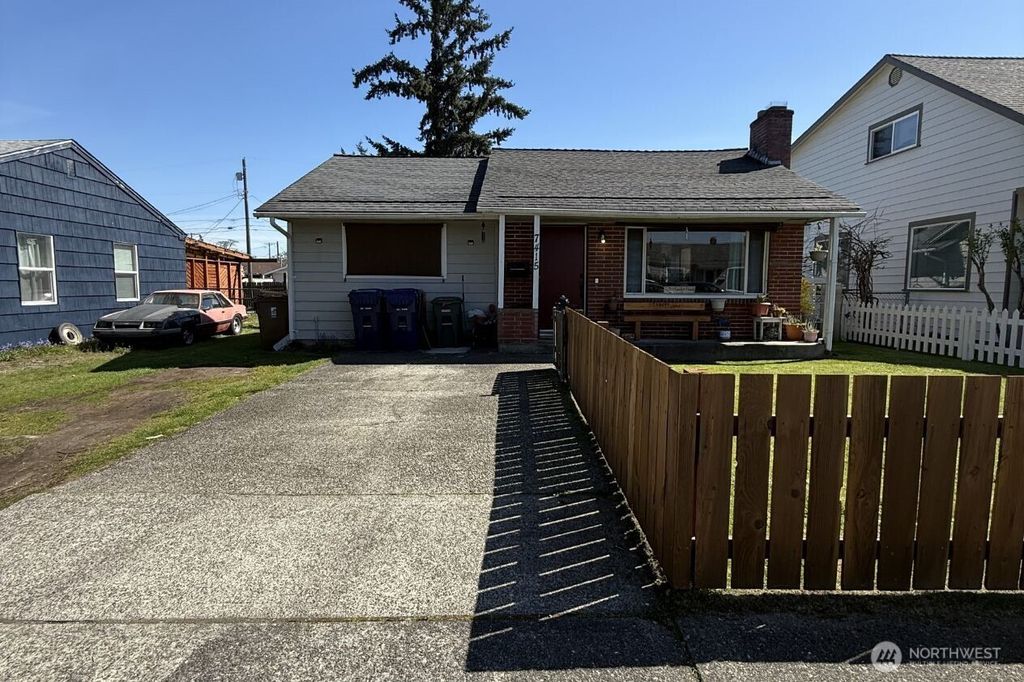7415 S Lawrence Street, Tacoma, WA 98409