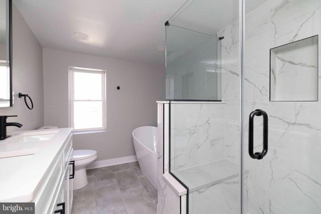 1725 W THOMPSON ST, Philadelphia, PA 19121