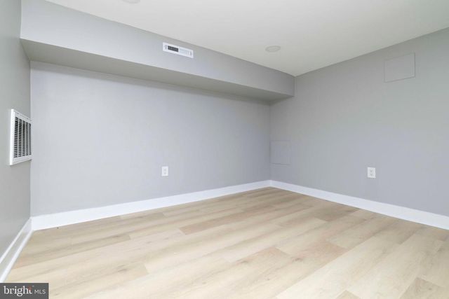 1725 W THOMPSON ST, Philadelphia, PA 19121