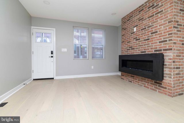 1725 W THOMPSON ST, Philadelphia, PA 19121