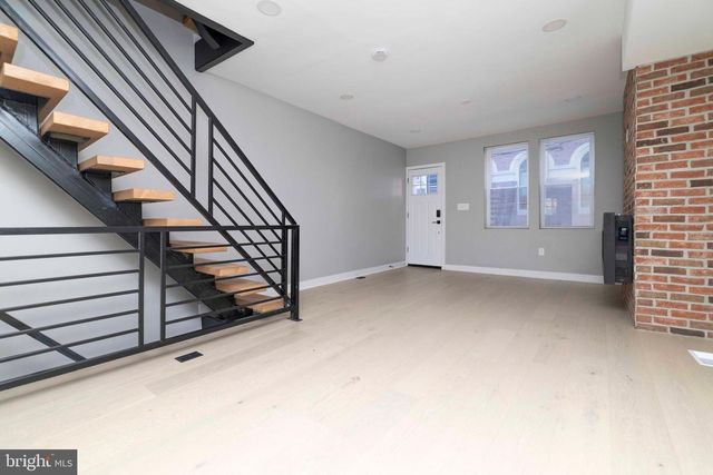 1725 W THOMPSON ST, Philadelphia, PA 19121